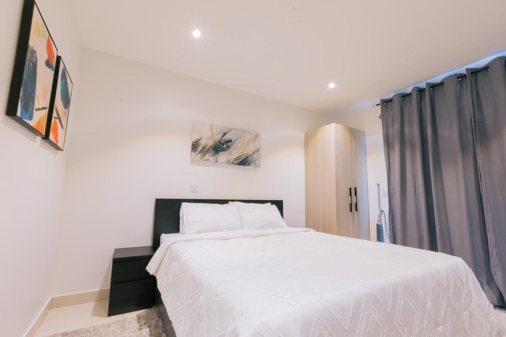 7 Minutes From The Airport - Chic Studio Accra Eksteriør billede